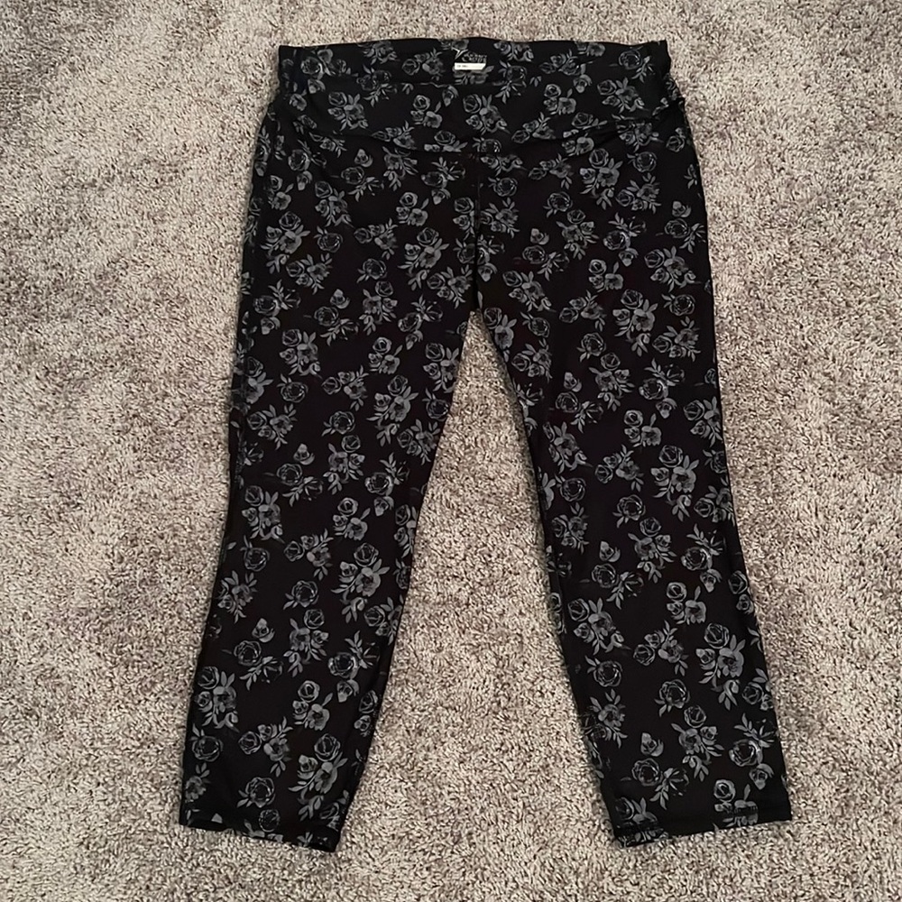 Old Navy size XL capri athletic work out leggings